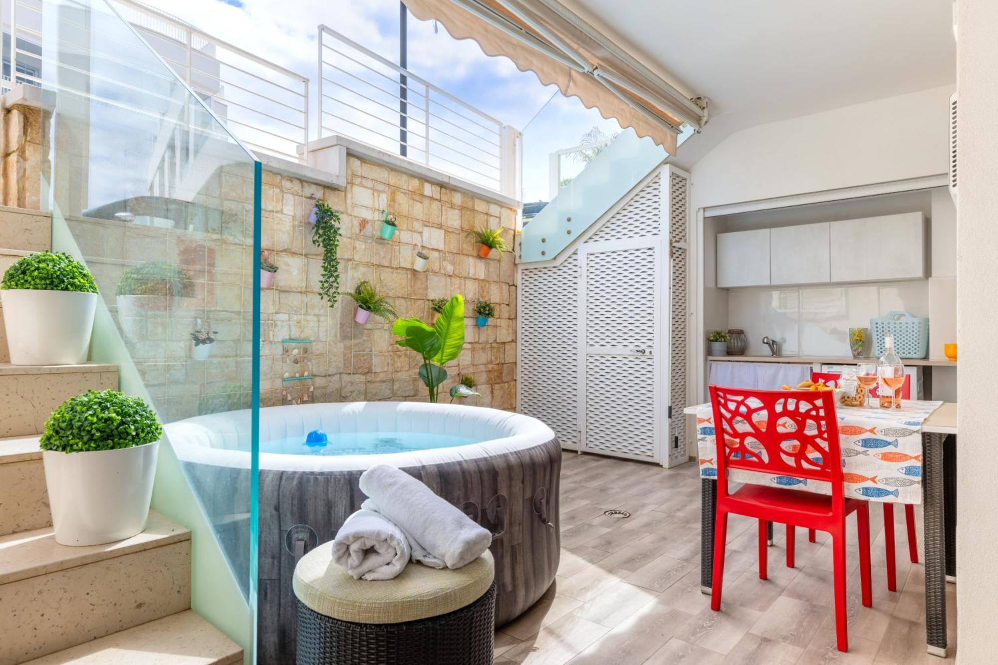 Cozy Marine Apt With Jacuzzi - 250Mt From Sea Полиньяно-а-Маре Экстерьер фото